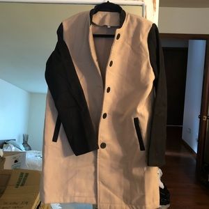 Stylish boutique camel blk blazer jacket